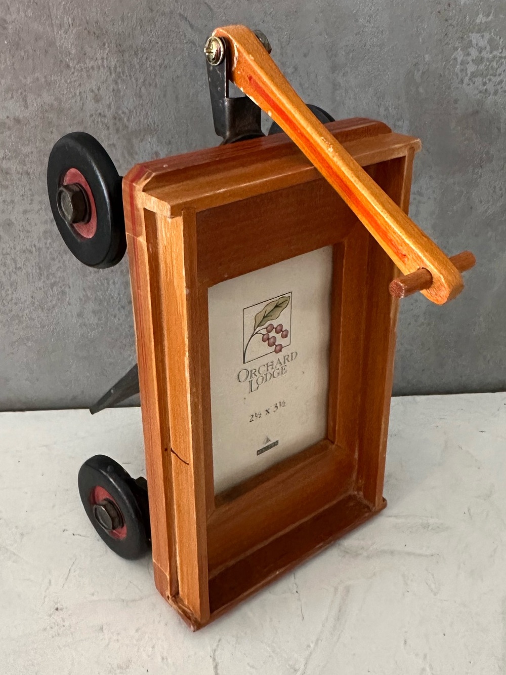 UNIQUE ORCHARD LODGE WAGON PICTURE FRAME WOOD FITS 2.5X3.5